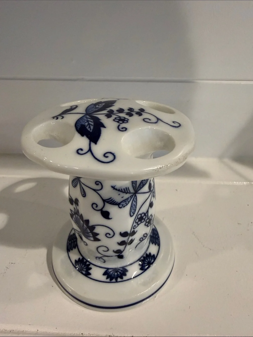Vintage Vienna Woods Blue and White Floral Porcelain Toothbrush Holder